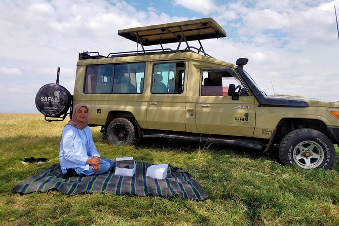 3 Days 2 nights Group joining Midrange Safari Tour in Masai maraa - Accommodation, meals, and the midrange value