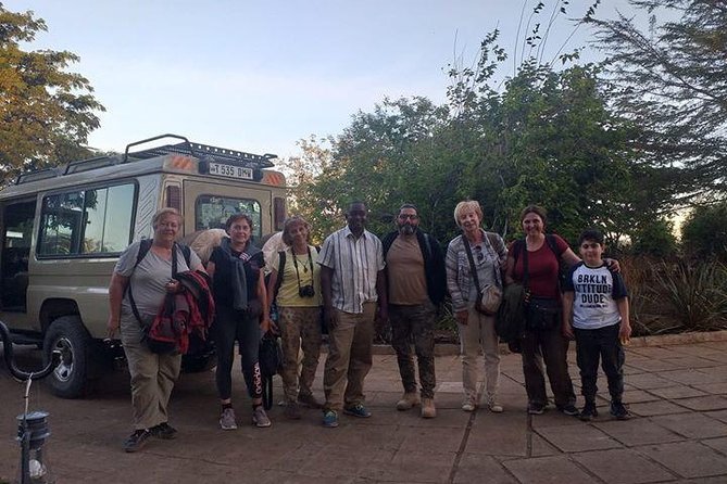 3 days group joining safari to Maasai Mara with a Land Cruiser Jeep - Two nights in a large tent near the reserve