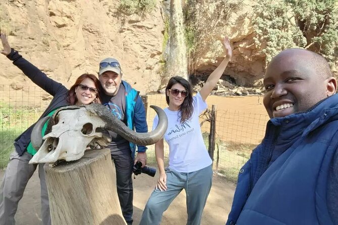 4 Days Masai Mara and Lake Nakuru Mid-Luxury safari - Day four adds a Maasai visit before Nairobi