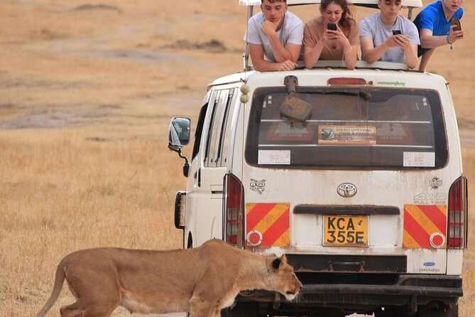 4 Days Masai Mara Lake Nakuru Jeep Safari - Day 1: From Nairobi through the Rift Valley to Maasai Mara