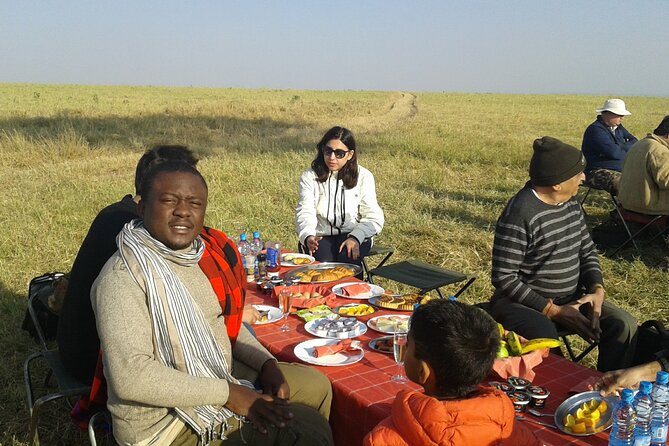 7 Days Private safari to 4 Star lodges using a Jeep - A seven-day route with plenty of Kenya