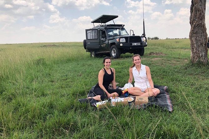African Wildlife & Nature - 5 Kenya national parks - 6 day Jeep Safari - Day one: volcanic Tsavo West and the rhino sanctuary
