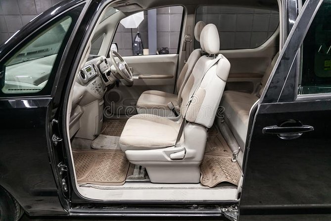 Airport transfer - A private arrival ride from the airport