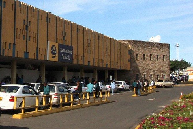 Airport Transfers in Nairobi - Finding the driver after baggage claim