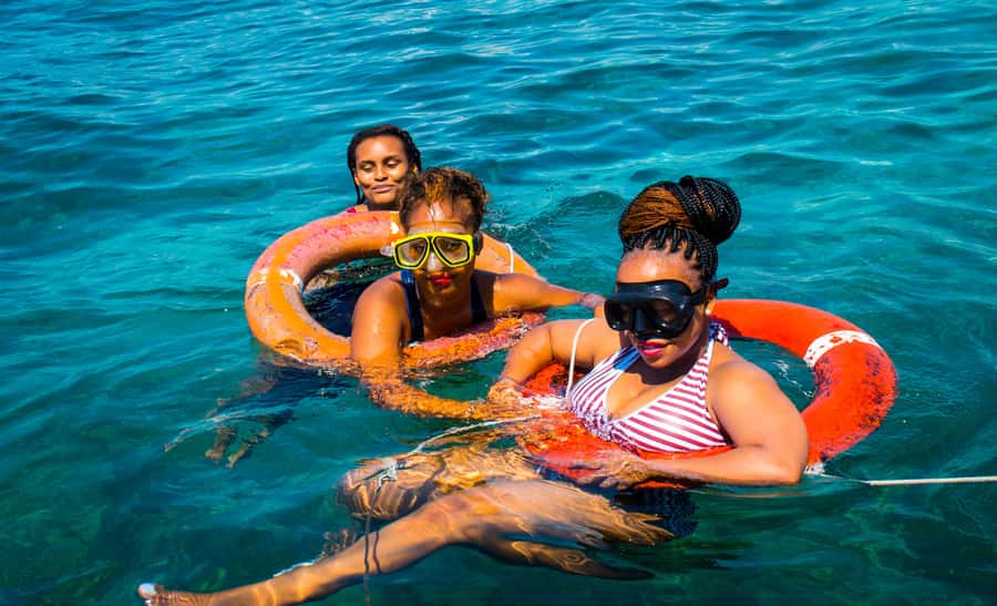 Blue Safari: Snorkeling at Watamu Marine Park & Seafood - Guides, equipment, and the level of service