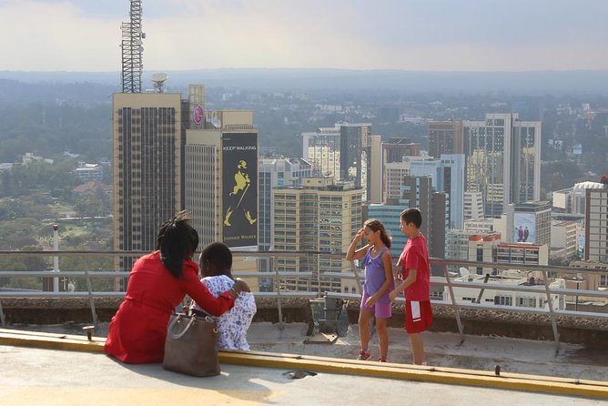 Day tour at the Nairobi city center - How the private vehicle changes the day