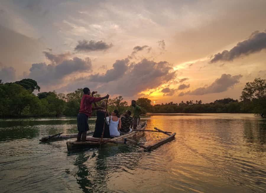 Diani Beach: Sunset Dhow Cruise with Dinner - A river sunset instead of another beach evening
