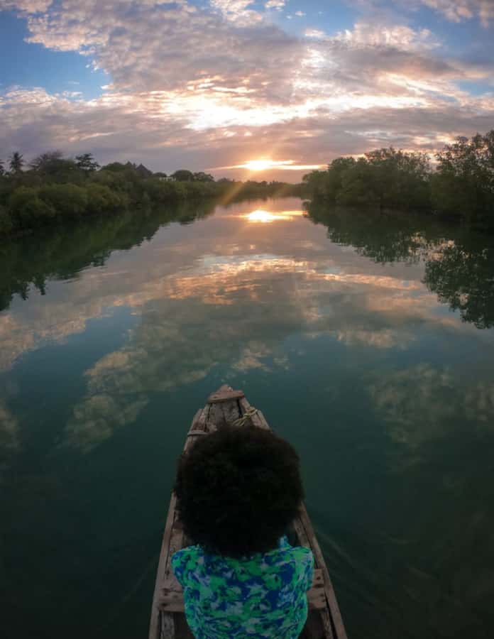 Diani Beach: Sunset Dhow Cruise with Dinner - The first 30 minutes on the dhow