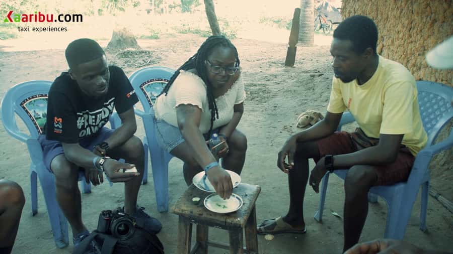 Diani Beach: Village tour on a bike with hotel pick-up - Starting at Diani Bazaar with a safety briefing