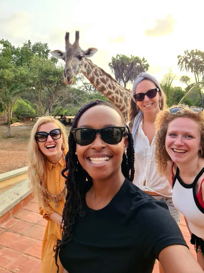 DIANI: SHARE A MEAL WITH GIRAFFES - Should you book Share a Meal with Giraffes?
