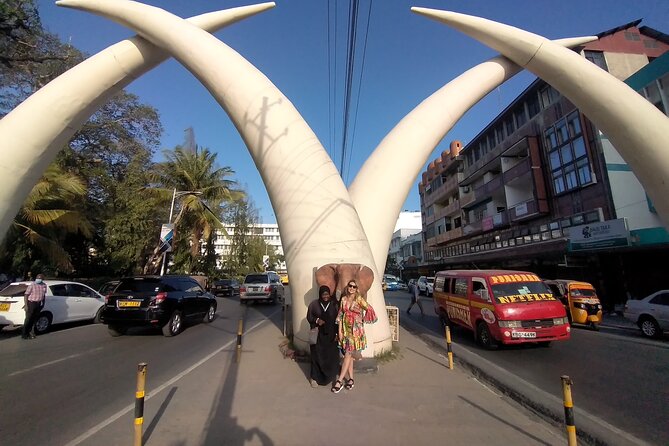 Fort Jesus Museum Walking Tour in Mombasa - Following the narrow streets to Mackinnon Market