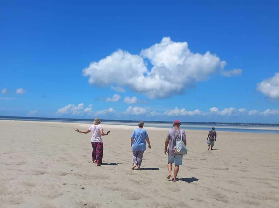 From Diani Beach: Funzi Island Full Day Excursion with Lunch - Taking the canoe up the Ramisi River
