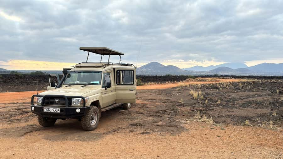 From Nairobi: 4-Day Maasai Mara and Lake Nakuru Group Safari - Day 1: From Nairobi to the Mara by way of the Rift Valley