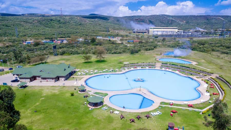 From Nairobi: Day Trip to Lake Naivasha and Hell's Gate - The road to Lake Naivasha and the Great Rift Valley