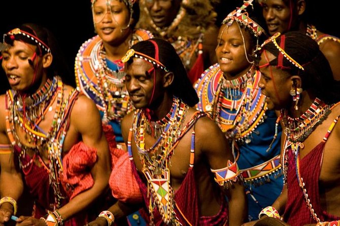 Giraffe Center, Elephant Orphanage, Beads Center & Bomas of Kenya Tour Nairobi - The day’s best moments at a glance