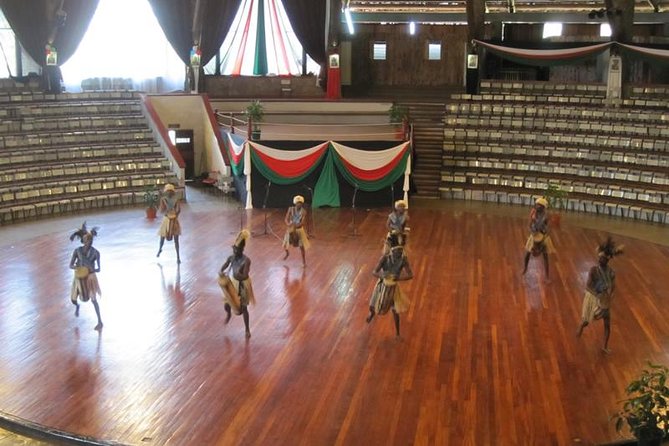 Giraffe Centre and Bomas of Kenya Full-Day Tour from Nairobi - Why this three-stop Nairobi tour works
