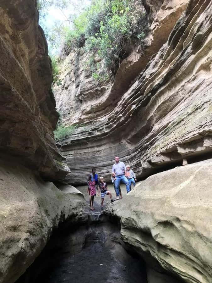 Group joining day tour to Hell's Gate and Lake Naivasha - Nairobi pickup and the road to the Rift Valley