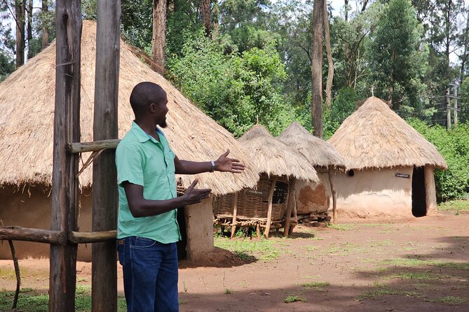 Half-day tour Bomas of Kenya with Pick-up - The dance program brings the visit to life