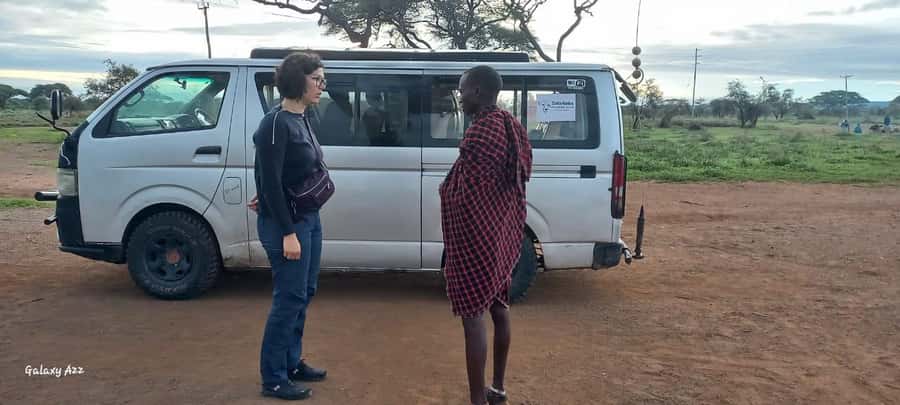 HALF DAY TOUR MASAI VILLAGE FROM NAIROBI WITH PICKUP&DROPOFF - Traditional dance, music, and ceremony