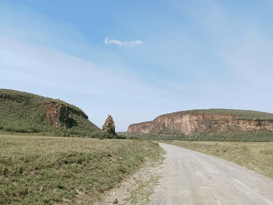 HELLS GATE AND LAKE NAIVASHA DAY TRIP FROM NAIROBI. - The three-hour Hell’s Gate outing
