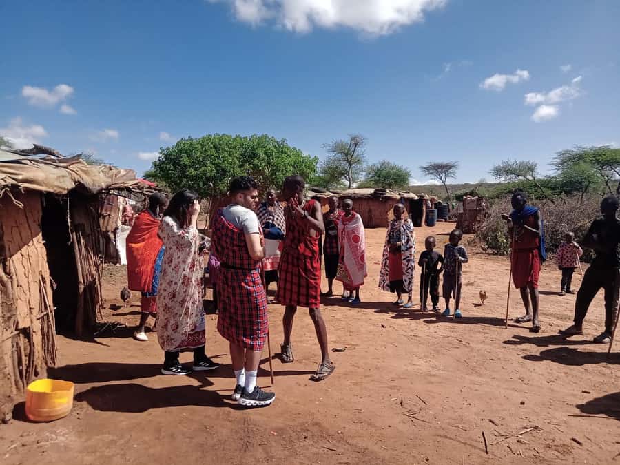 Kenya: Maasai Village Visit with Traditional Dance Show - Leaving Nairobi for the village