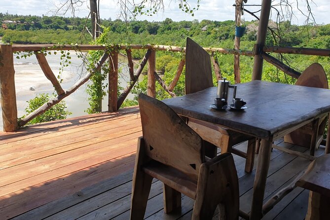 Magical Storytelling Swahili Dinner in the Bushbaby Treehouse - Arriving at the Treehouse before sunset