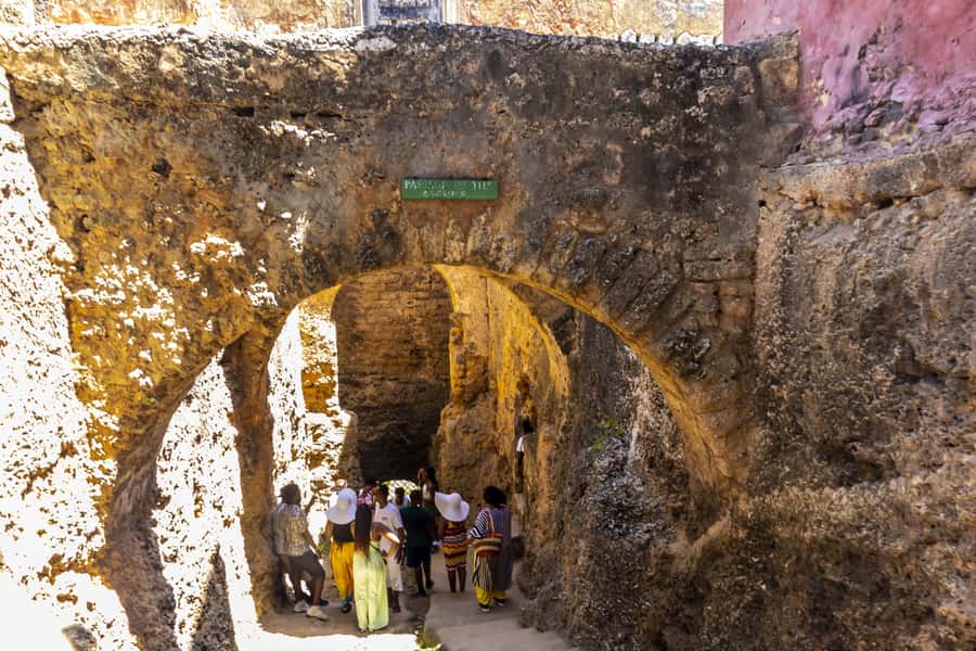 Mombasa City Tour: Fort Jesus Museum, Old Town & Haller Park - Walking through Old Town after 12:30 pm