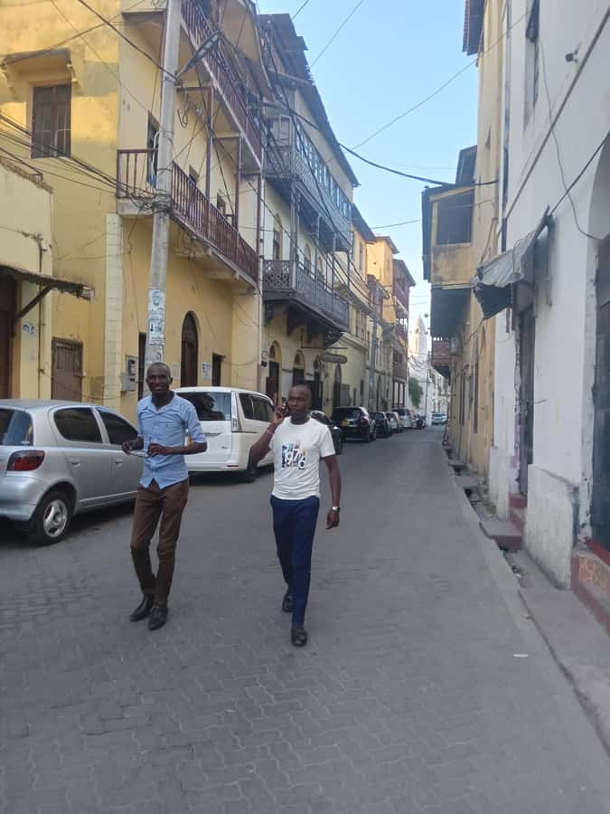 Mombasa City Tour,Fortjesus,Oldtown,Tusks and Spice Market. - What the guide adds to the experience