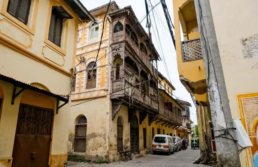Mombasa: Historical Guided city tour. Old town, Fort Jesus - One hour inside Fort Jesus