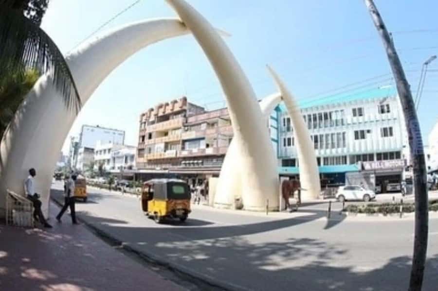 Mombasa Old Town Walking Tour - Starting beneath the Mombasa Tusks at 8am