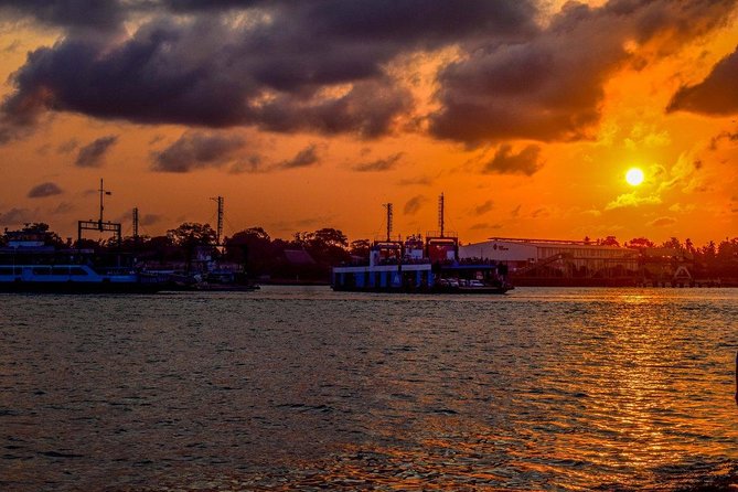 Mombasa Private City Tour & Haller park Sanctuary with sea food luch - Walking Old Town, one street at a time