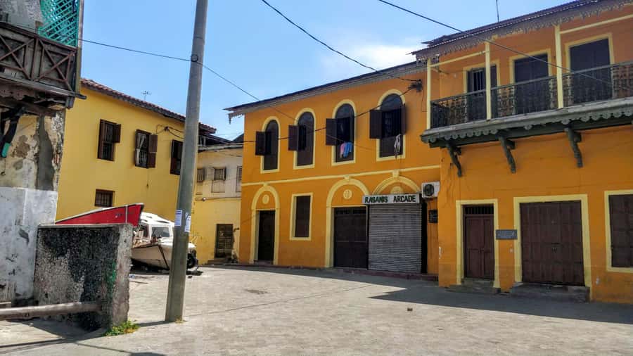 Mombasa: Private City Tour with Fort Jesus & Haller Park - The optional Akamba handicraft stop