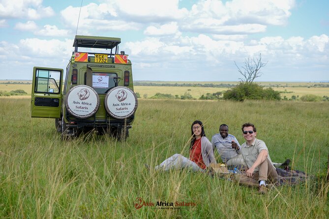 Multi Day Masai Mara Lake Nakuru Park Hellsgate Park Tour - Day 4: Rhinos and birds at Lake Nakuru