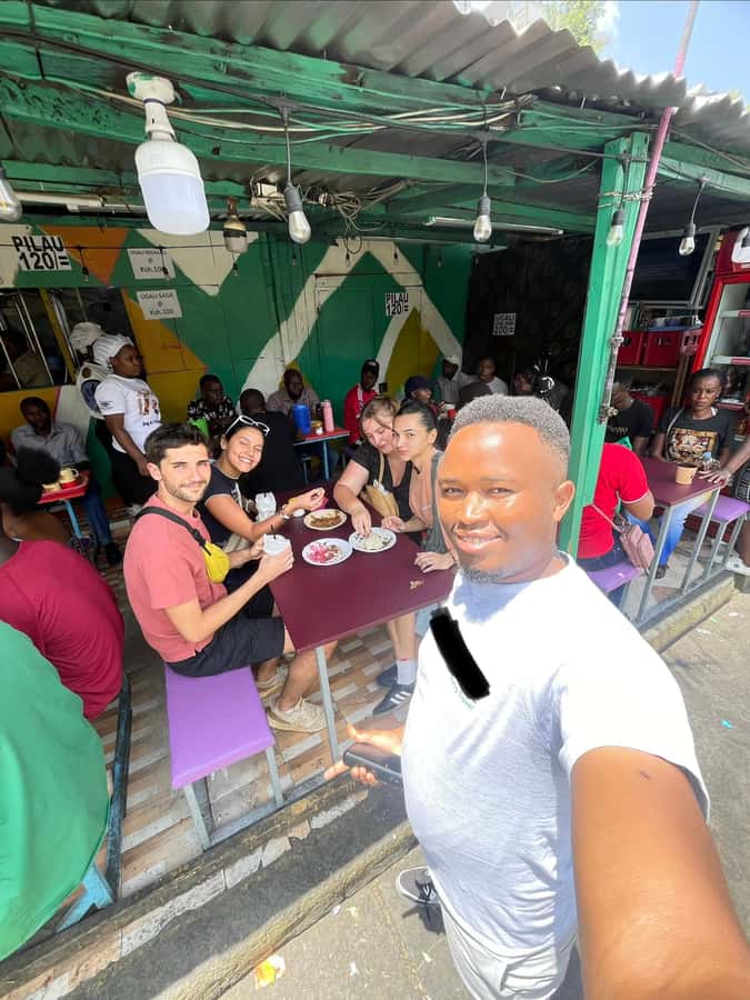 Nairobi: 1 Hour Gastronomic and Street Food tour of Nairobi - The first 10 minutes: a Nairobi food market