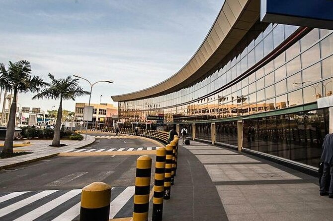 Nairobi Airports Private Transfers - Finding the representative after landing