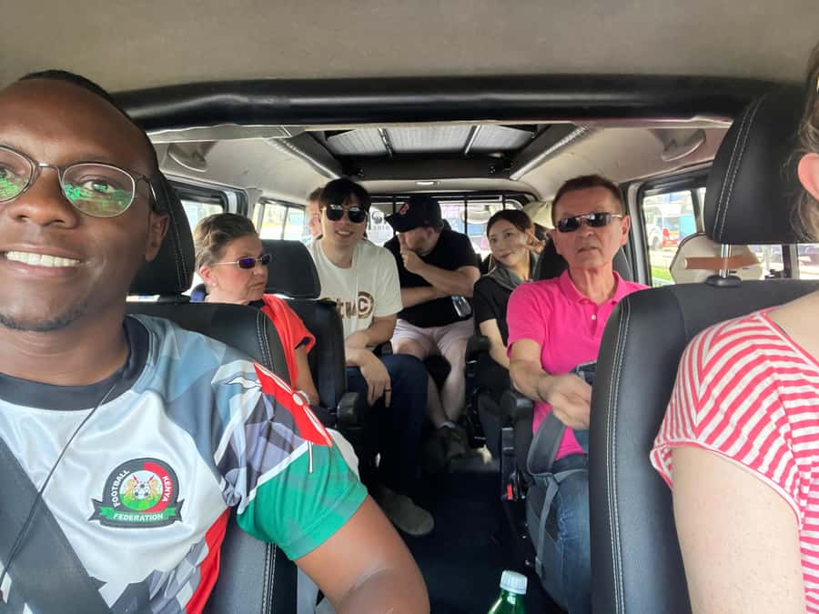 Nairobi: City Site-Seeing Bus Tour - Uptown, downtown, and Nairobi from behind the glass