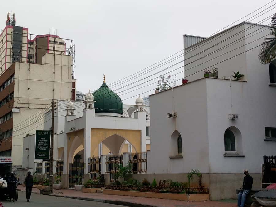 Nairobi city walking and historical tour - City Market: where sightseeing becomes practical
