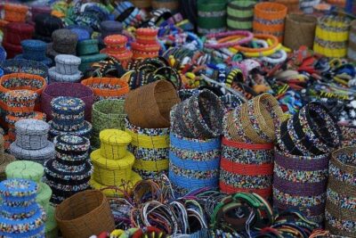 Nairobi cultural souvenir shopping tour with a local