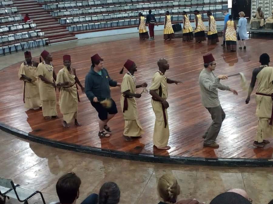 Nairobi: Elephants, Giraffes, Karen Blixen & Bomas Tour - What to bring and what to leave behind