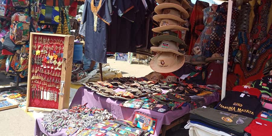 Nairobi: Explore Maasai Market for Unique Souvenirs - Finding the right Maasai Market