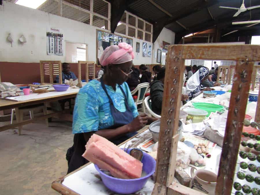 Nairobi Giraffe Center Tour with Karen Blixen & Kobe Beads" - Feeding giraffes at the Giraffe Centre