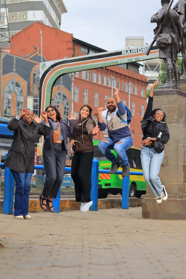 Nairobi: Historic and Modern Highlights Walking Tour - City Market, fresh fruit, and everyday commerce