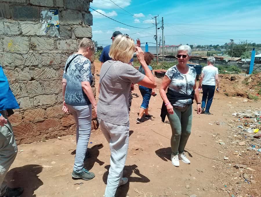 Nairobi: Kibera Slum storytelling tour with a Local - Entering Kibera through its narrow lanes