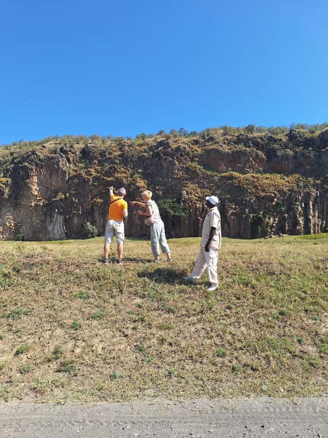 Nairobi: Lake Naivasha & Hell’s Gate National Park Day Trip - The morning drive and the Great Rift Valley viewpoint