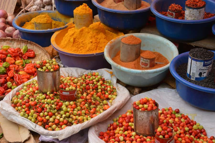 Nairobi: Maasai Market and Nairobi City Tour - The Maasai Market and decorative arts