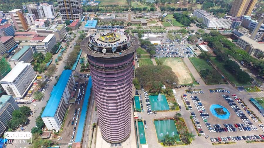 Nairobi: Museum, KICC, Giraffe Centre & Bomas of Kenya Tour - Why this Nairobi combination works