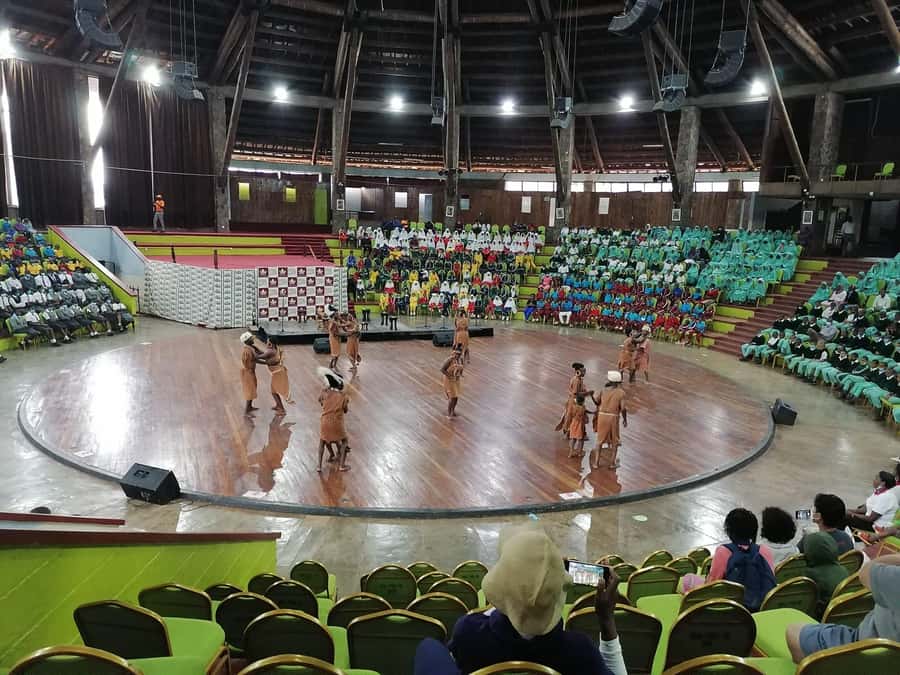 Nairobi: Museum, KICC, Giraffe Centre & Bomas of Kenya Tour - Taking a lunch break without adding surprises
