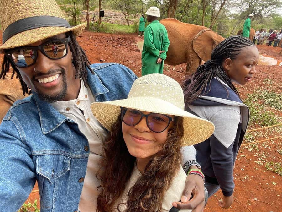 Nairobi National Park, Baby Elephant and Giraffe Centre Tour - Kazuri Beads and the lunch stop