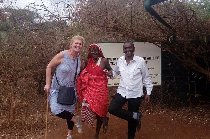 Nairobi National Park game drive. Free Airport pick / drop off. - The rhino sanctuary and the park’s special value