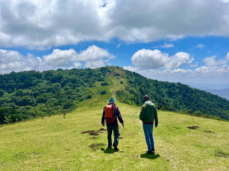 NAIROBI:Ngong Hills Day Hike,Group Tour - Pickup from Nairobi and the drive to the trailhead